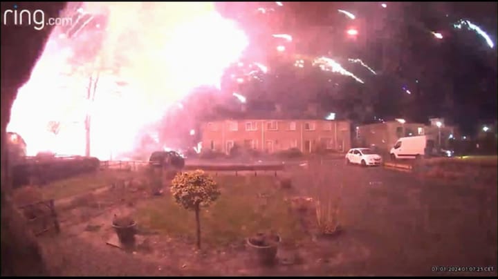 Deurbelcamera filmt explosies in Midwolda