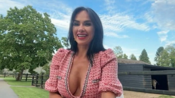 Petrouschka uit The Real Housewives van het Zuiden bouwt manege voor paardenambities dochter