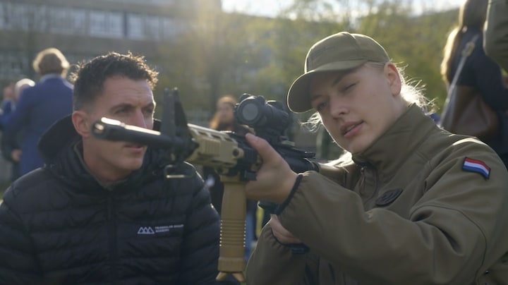 Van kantoor naar kazerne: steeds meer burgers kiezen voor een rol als reservist