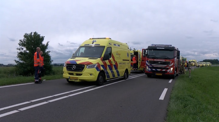 Traumahelikopter, ambulances en politie bij plek waar scholi