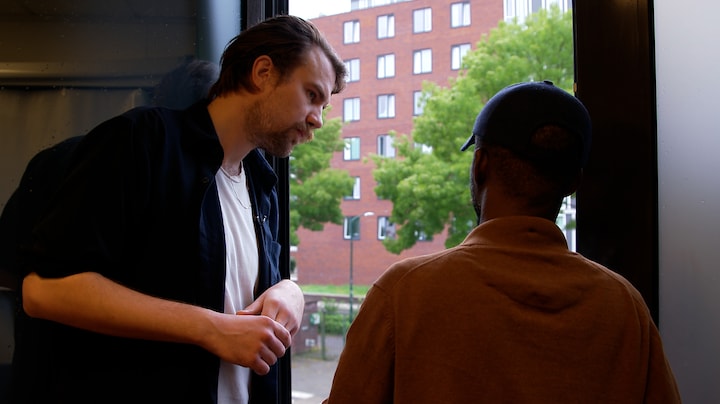 Bewoners van belaagde noodopvang Loosdrecht blikken terug: 'Het was de hel'