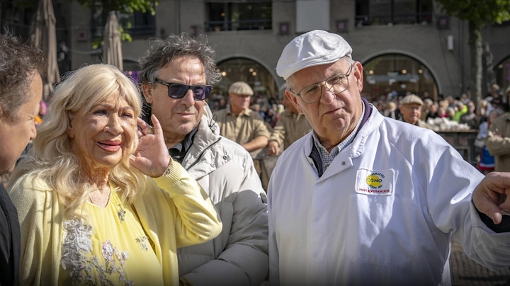Mary Borsato opent kaasmarkt in Alkmaar: 'Mag je maar een keer in je leven doen'