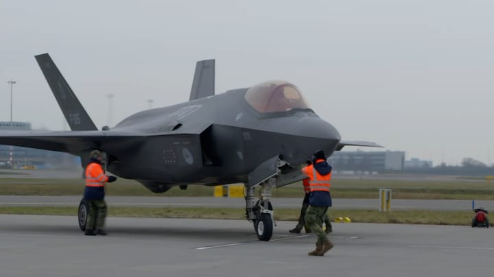 F-35's oefenen 'voor oorlog' op Schiphol, vliegtuigspotters dolgelukkig