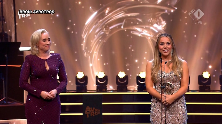 Geëmotioneerde Emma Heesters draagt Televizier-Ring Impact op aan lotgenoten: 'Blijf moed houden'