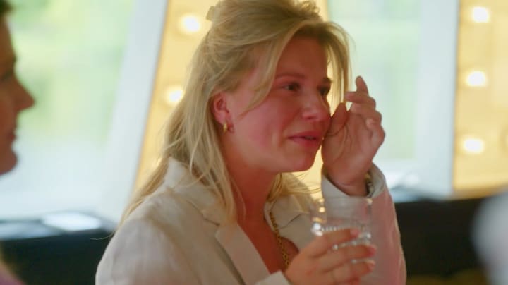 Bo in tranen om gemis van oma in De Bogaartjes: 'Weet hoe leuk ze het had gevonden'