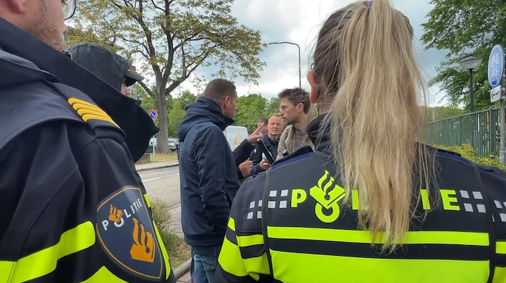 Voor- en tegenstanders azc in Loosdrecht tegenover elkaar: 'Vuile landverraders'