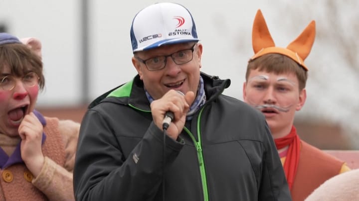 'Oink, oink', deze Estlandse man kan als beste varkens nadoen