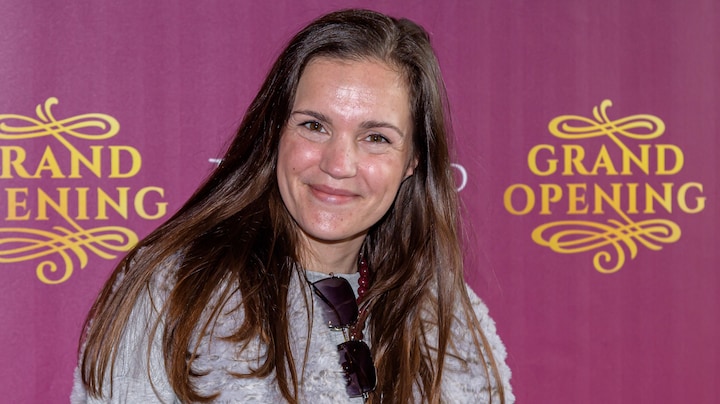 GTST-collega's kronen Marly van der Velden tot blooperkoningin