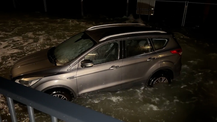 Hoogwater zorgt voor overlast in Breskens en op Texel