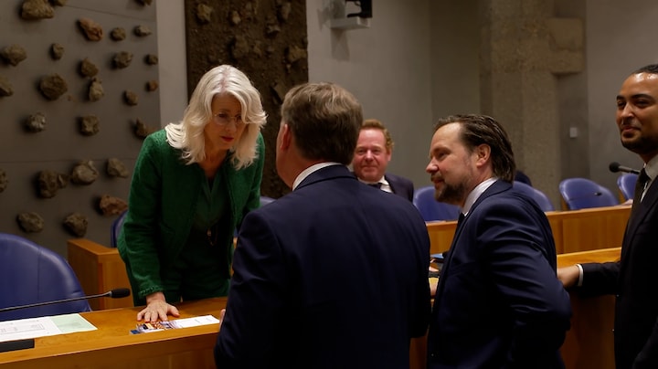 Kamerdebat geeft geen duidelijkheid over invoeren strenge asielwetten: 'Slappe hap'