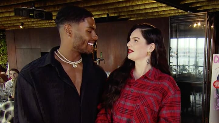 Verliefdheid Famke Louise en Denzel spat van het scherm tijdens interview