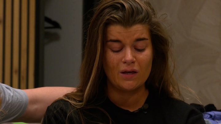 Chess in tranen bij gedachte aan toekomst na de loods: 'Ben een heks voor de buitenwereld'