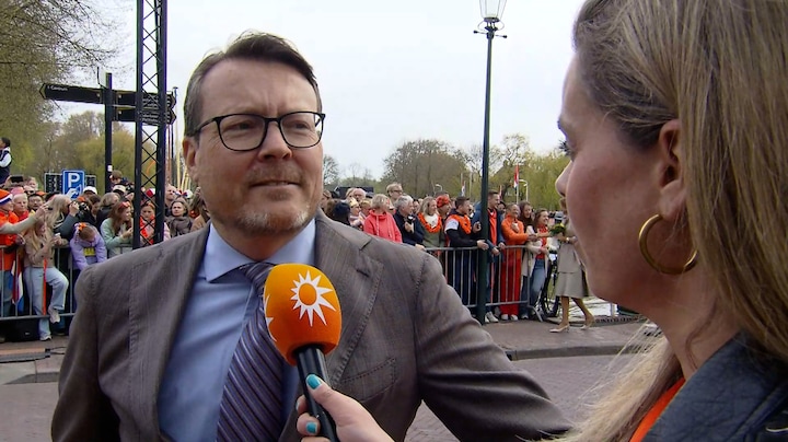 Prins Constantijn schrikt niet van ouder wordende broer: 'Mijn vrouw wordt ook 60 jaar'