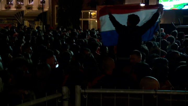Summerville schiet Oranje op voorsprong: gejuich barst los in Amersfoort