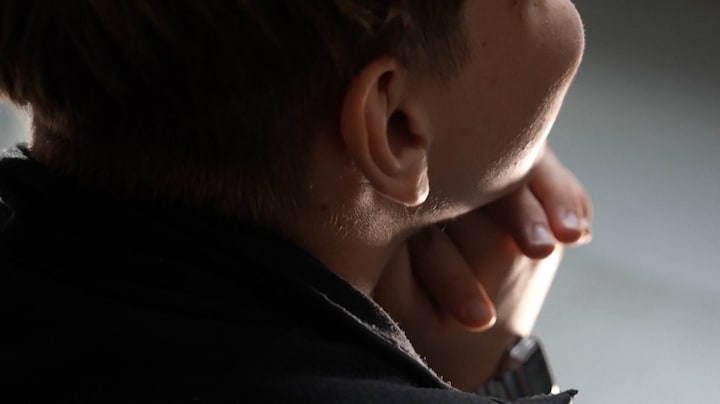 Oekraïense Dmytro (13) steekt zelf Russische grens over en zit acht maanden vast