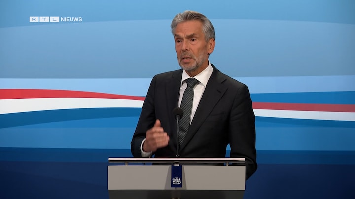 Schoof: proces asielwet had anders gekund, maar we moesten door