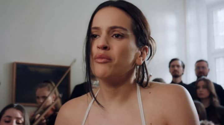 Spaans supertalent Rosalía krijgt Ziggo Dome muisstil: 'Soort engelenstem'