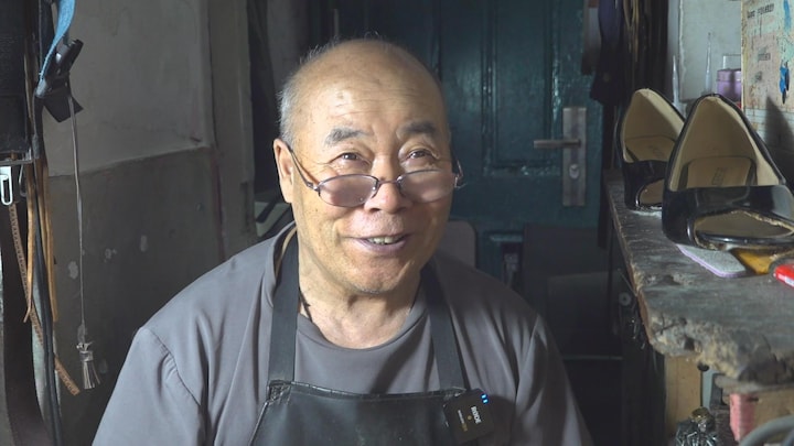 Chinese language folks hardly get a pension, so Fan (70) nonetheless works every single day