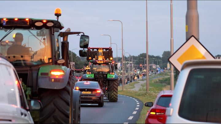 Trekkers massaal de snelweg op tegen nieuwe stikstofplannen kabinet