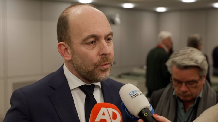 Minister nadat Senaat tegen asielwet stemt: 'Zal het er niet bij laten zitten'