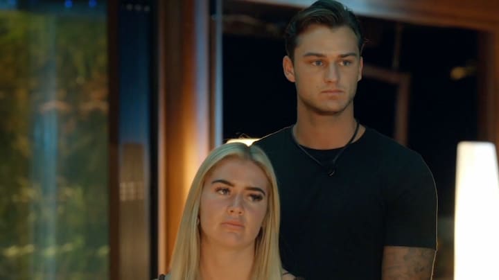 Junior & Chanel uit Paradise Hotel nemen tatoeage van elkaars initialen