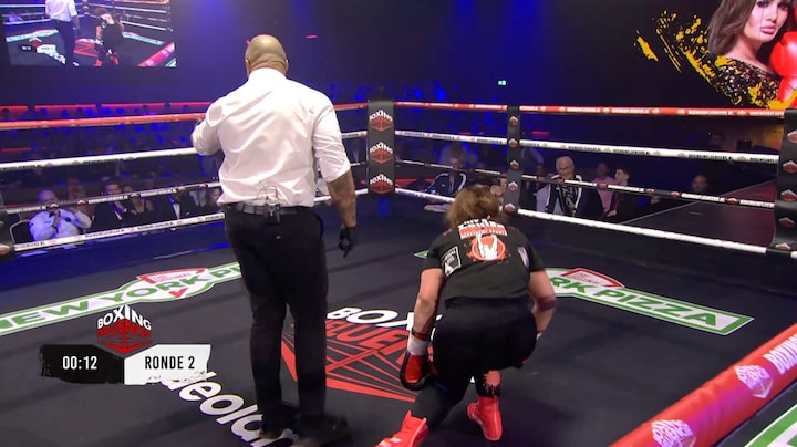 Louisa Jansen moet opgeven in Boxing Influencers gevecht tegen Vonneke Bonneke: ‘Hoorde knak’