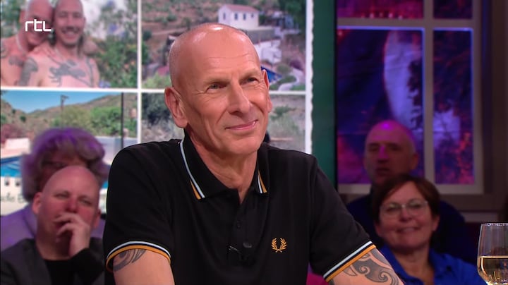 Thomas en Bert openen een nudisten B&B in Spanje
