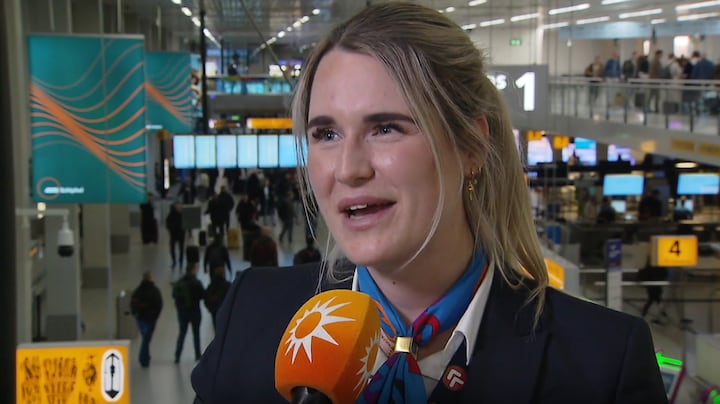 Nieuwe collega's Schiphol Airport maken eerste vlieguren op tv: 'Unieke ervaring'