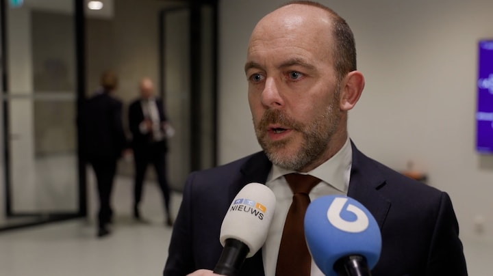 Minister over azc-protest in Loosdrecht: 'Geweld is onacceptabel'