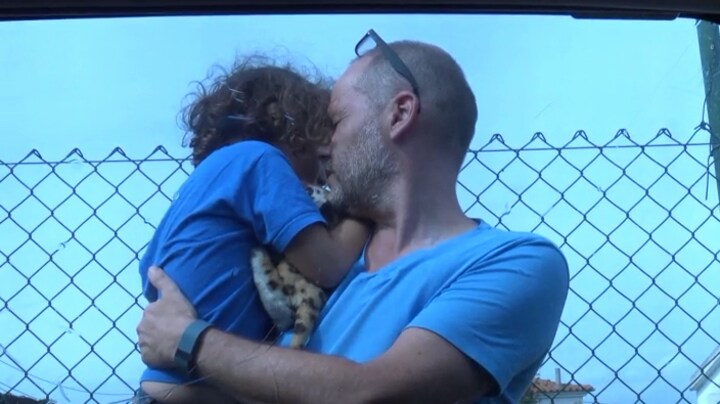 RTL XL Ontvoerd • Ontroerende hereniging tussen vader en RTL XL Ontvoerd • Ontroerende hereniging tussen vader en