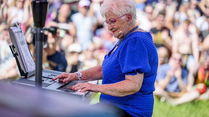 Orgel Joke in de lappenmand: 'Mijn arm zit in een mitella'
