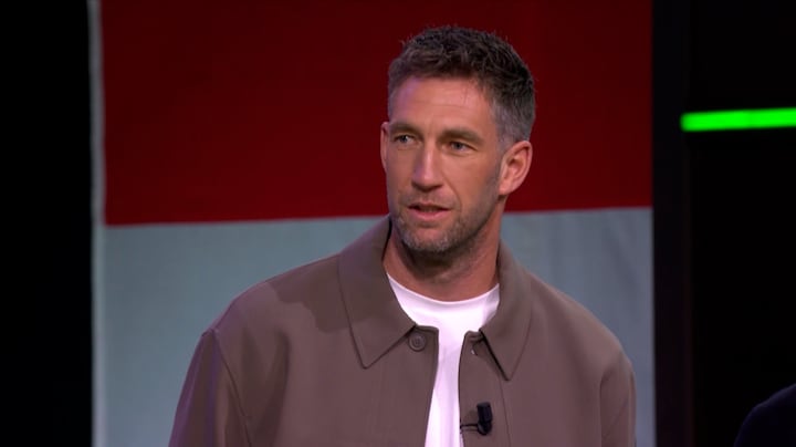 Maarten Stekelenburg klapt uit de school over bijg