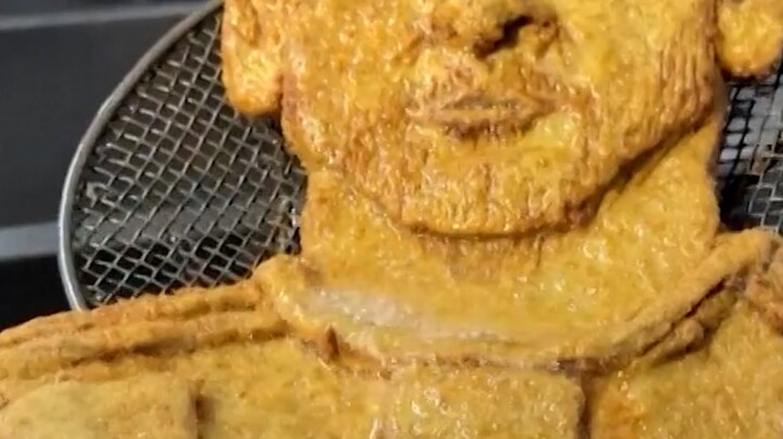 Vlezig eerbetoon: schnitzel in de vorm van Messi