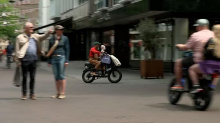 Enschede gaat fatbikes in het centrum verbieden: 'Die krengen zijn opgevoerd'