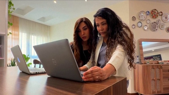 Iraanse bedrijven hebben het zwaar door internetblokkade: 'Je wilt overleven'