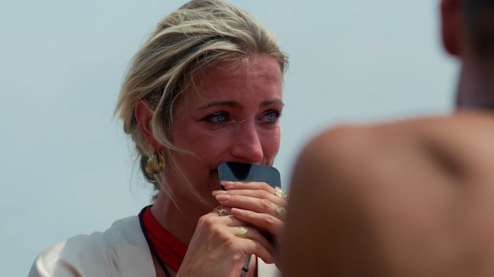 Denise van der Laan in tranen bij Anti Survival Sh