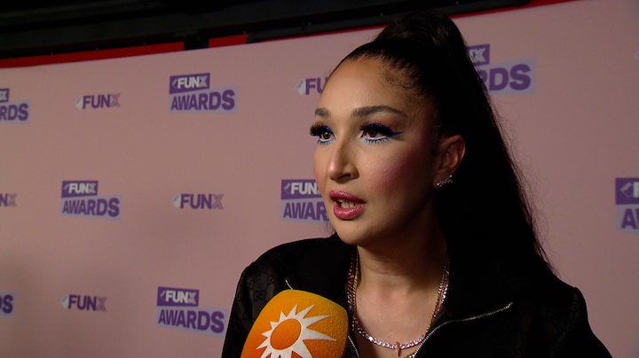 Soundos El Ahmadi na winnen FunX  Power Award: 'Normaal geworden om vrouwen naar beneden te halen'