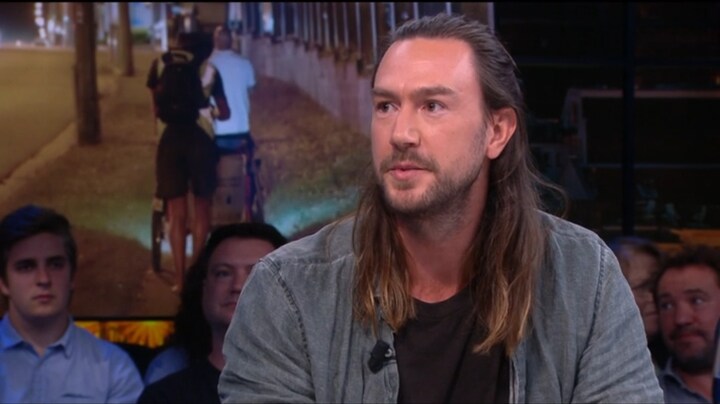 Anton liep op blote voeten 3000 kilometer door Australië | RTL.nl