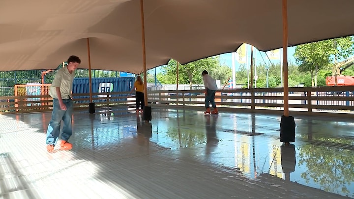 Dit kun je doen met overtollige stroom: een schaatsbaan midden in mei