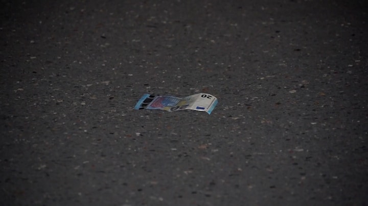 Casino in Apeldoorn overvallen, dieven laten geld vallen op straat