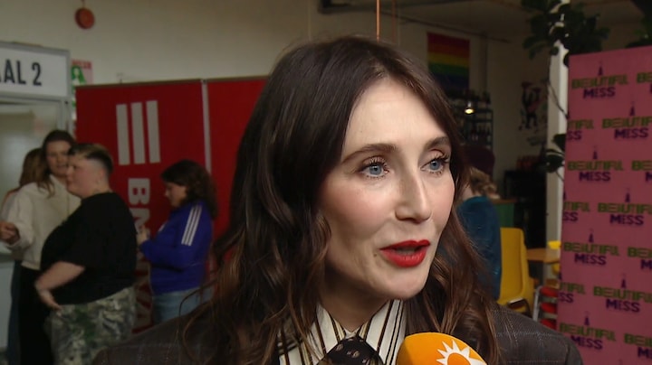 Carice van Houten neemt fashion-industrie onder vuur in nieuw programma: 'Ik ben een klimaatheks'