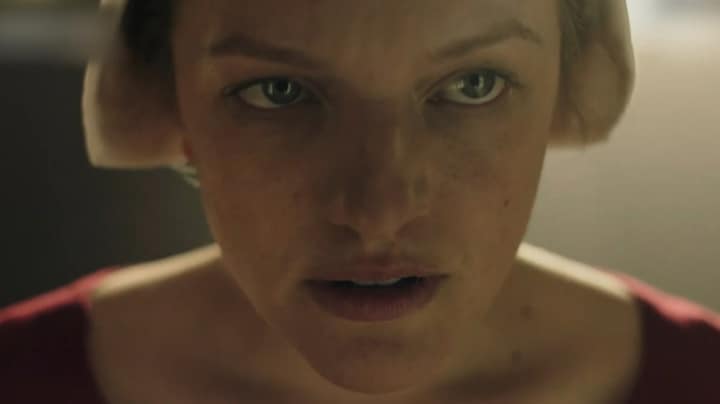 Fans van The Handmaids Tale door het dolle vanwege mogelijke terugkeer June Osborne