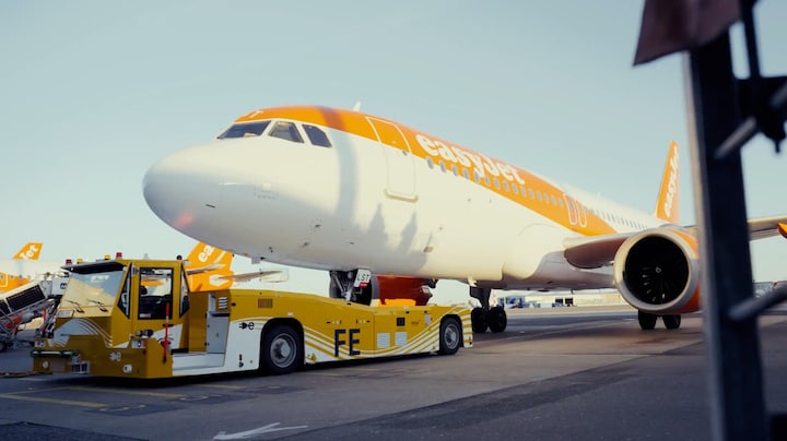 Primeur op Schiphol: vliegtuigen straks elektrisch naar startbaan