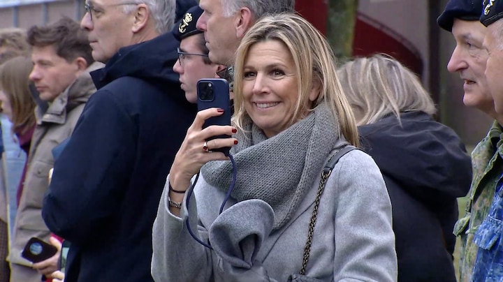 Koningin Máxima zichtbaar trots tijdens militaire ceremonie prinses Amalia
