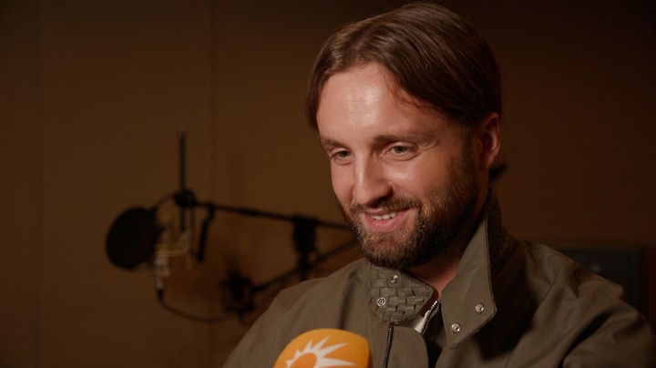 Kevin maakt nu zelf de heartbreaksongs waar hij vroeger naar luisterde: 'Guilty pleasure'
