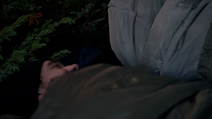 Tommy van Lent en Danique Hosmar delen slaapzak in No Way Back VIPS: 'Daar bloeit iets op'