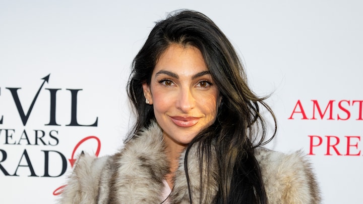 Anna Nooshin geëmotioneerd door afscheid speen dochter Nala: 'Het irriteert haar'