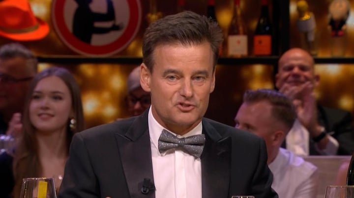 Wilfred Genee haalt op ludieke wijze uit naar tv-wereld na winst Gouden Televizier-Ring: 'Geloofden niet in ons'