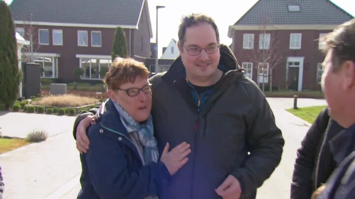 RTL XL - Uitstel Van Executie • Nieuwe woning voelt voor Thea als lot uit  de loterij: 'Het had zo moeten zijn'