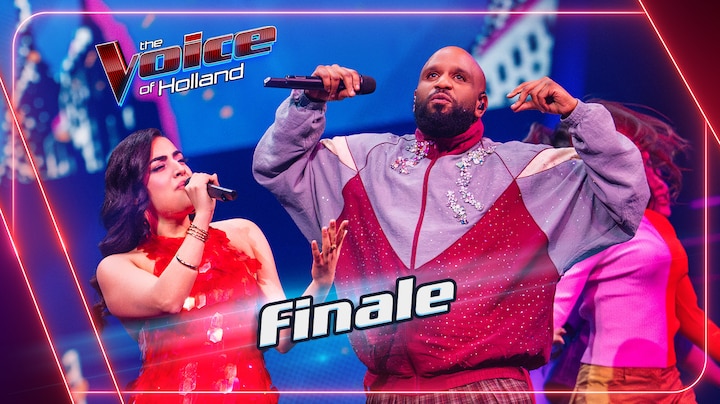 Nieloefaar Bahadori & Willie Wartaal zingen ‘American Boy’ tijdens de Finale